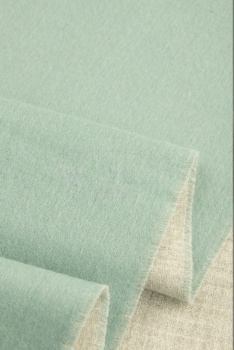 Écharpe de luxe en baby alpaga Pachakuti, fait au Pérou par Munay.