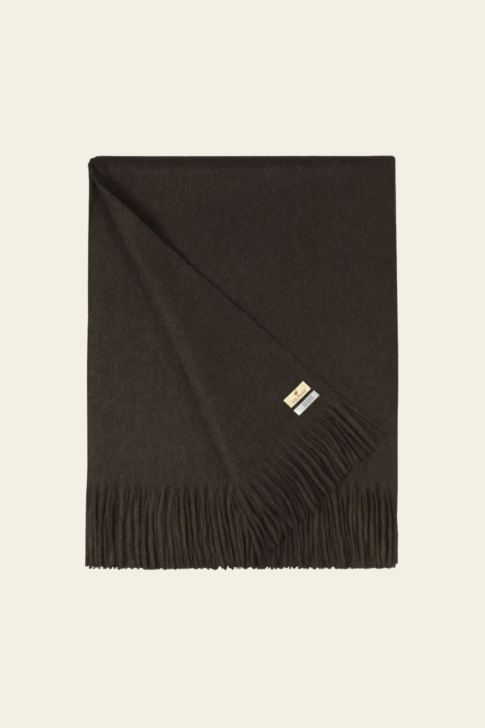 Luxury baby alpaca blanket Kusik in colour black, made in Peru by Munay