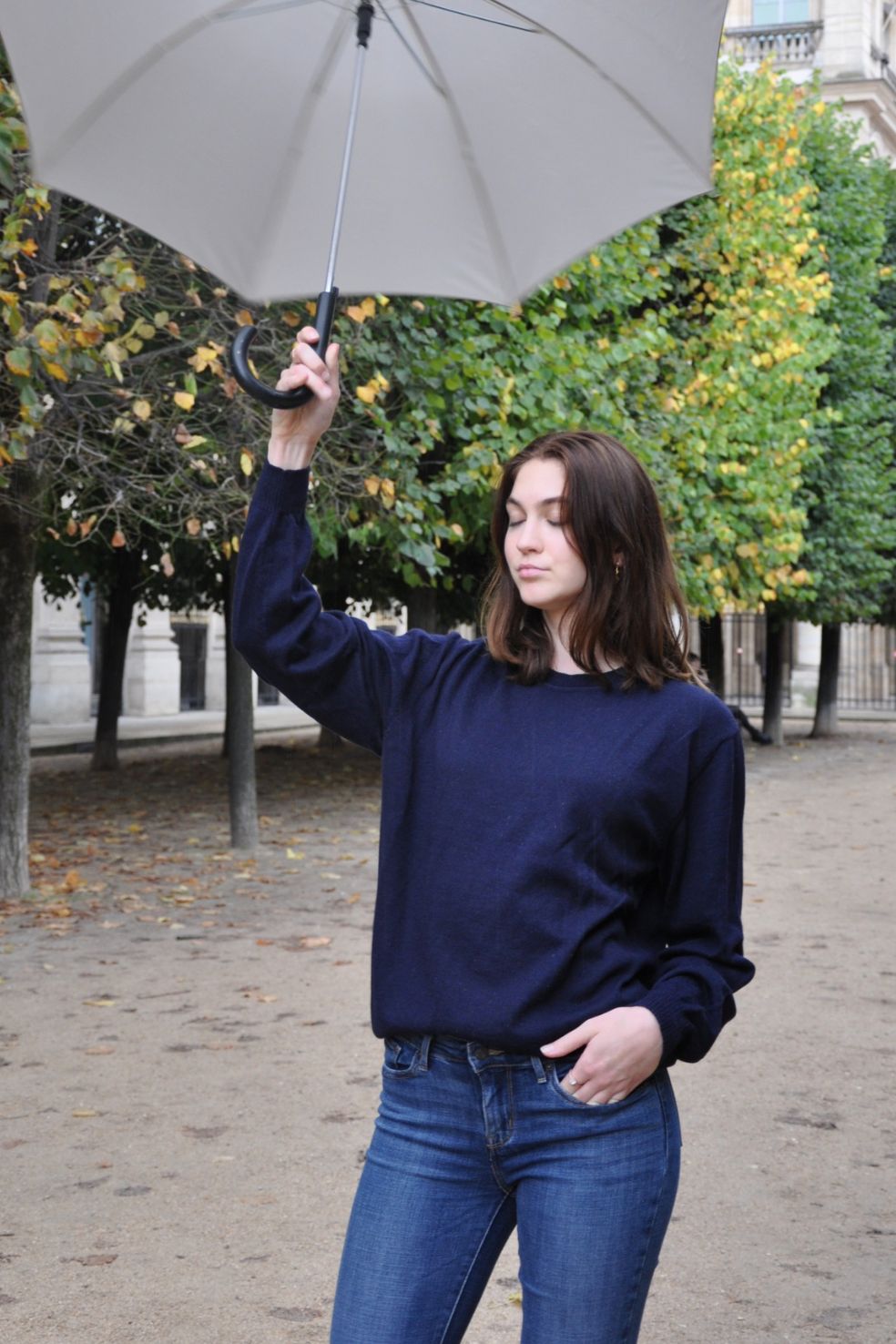 Pull de luxe en baby alpaga Qocha couleur bleu, fait au Pérou par Munay.