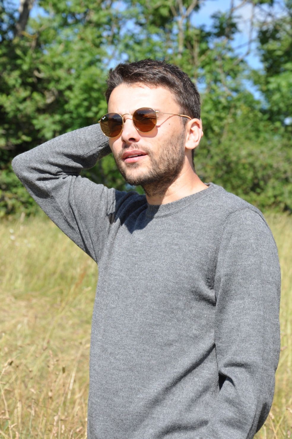 Luxury baby alpaca pullover Qocha in grey, made in Peru by Munay.